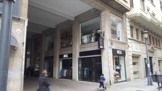 Traspàs Local Comercial a Trinitat. Se traspasa local comercial, restaurante cafeteria en funcionami