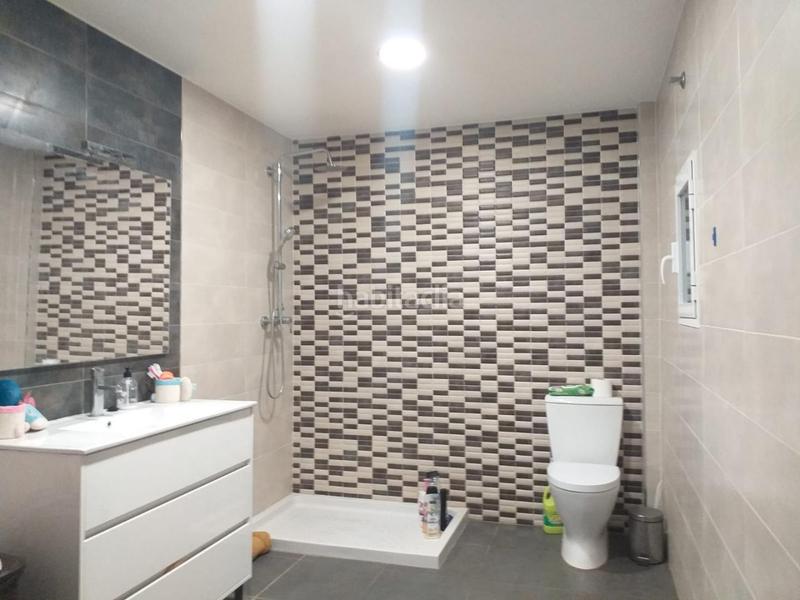 Foto 255605d4-dc9e-45f2-a11d-0d265073fe4a. Casa amb piscina a Riba - roja de Túria