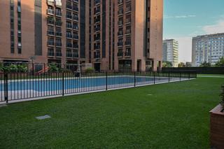 Location Appartement à Aiora. La casa cuenta con cuatro habitaciones luminosasy espaciosas, tr