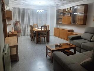 Pis a Riba - roja de Túria. Se vende piso de 4 habitaciones, céntrico en ribaroja de turia.d