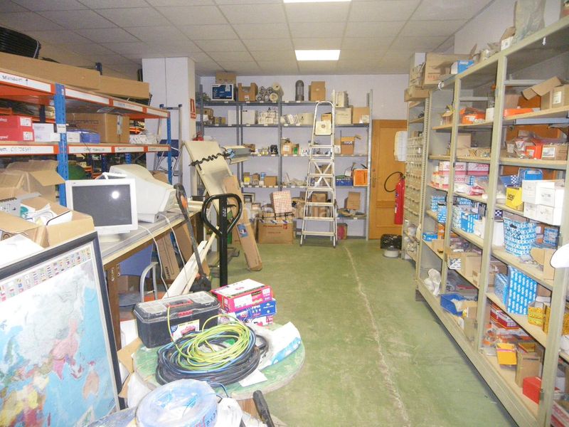Foto 2ba6b213-a4f6-47b4-8baf-bf9086c6b27d. Local comercial a Utiel