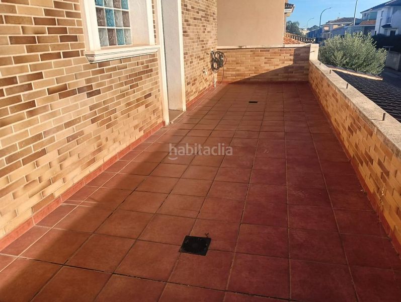 Foto 1ec7d3bc-c778-45e6-b7b6-39f1f621a37f. Casa amb piscina a Riba - roja de Túria