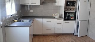 Miete Reihenhaus in Riba - roja de Túria. Se alquila casa en loriguilla a estrenar, recién reformada, 5 ha