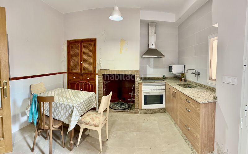 Foto b7bd110f-e4eb-4aa9-9de5-08ca3ad70e4d. Casa adossada a Bugarra