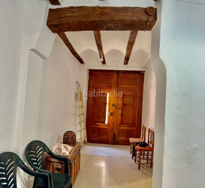 Foto c3968980-ccf8-4260-a79c-cf3bb72ab3cf. Casa adossada a Bugarra