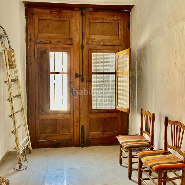 Foto fdcab2c7-9edc-494f-99b6-5eb8cef2bd70. Casa adossada a Bugarra