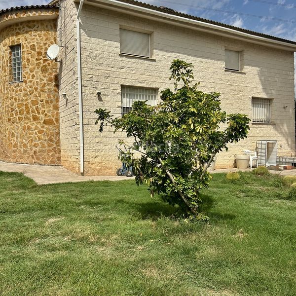 Foto 087dcdd9-1b39-49f8-8a58-755fe73a1b69. Casa amb piscina a Riba - roja de Túria