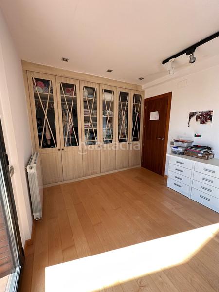 Foto d3b1e18f-ea0f-4640-a494-2a4a1e66a22d. Casa con piscina in Alpicat