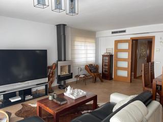Semi detached house in Valls. Espectacular casa adosada en valls