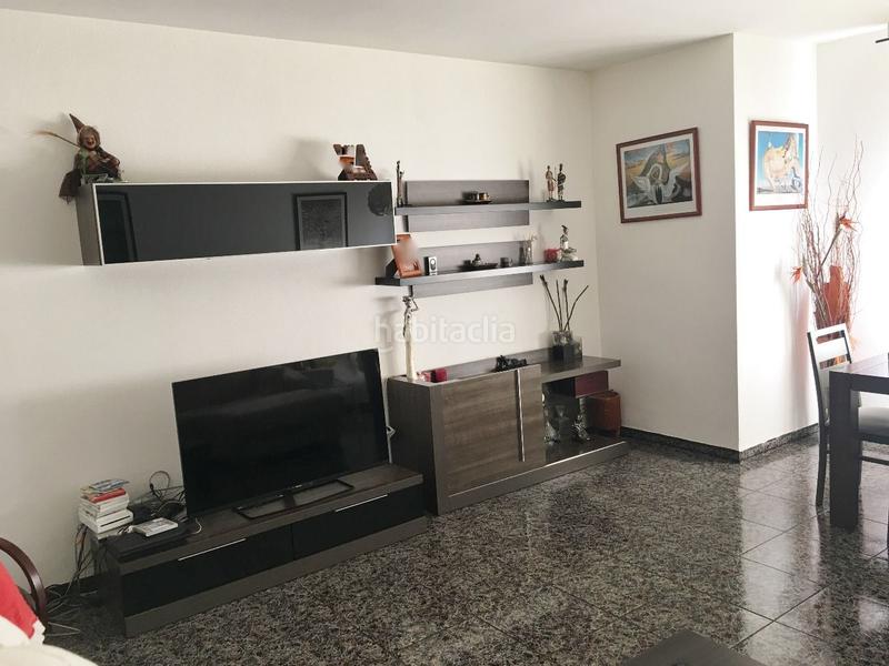 Foto 6cd0a2e5-0181-494c-94e5-b97a37bcdc62. Casa a Llívia Lleida