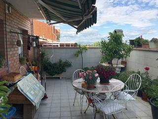 Casa a Llívia. Casa de dos plantas y almacén en la partida de llivia.