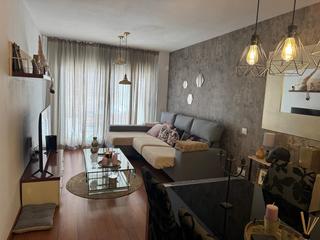 Appartement à Torrefarrera. Piso planta baja en torrefarrera  terraza