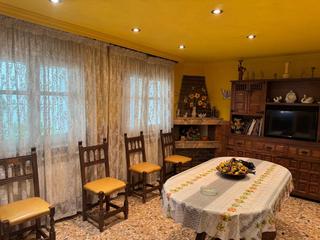 Casa a Llívia. Torre en la partida de pardinyes  lleida  20.000 m de terreno