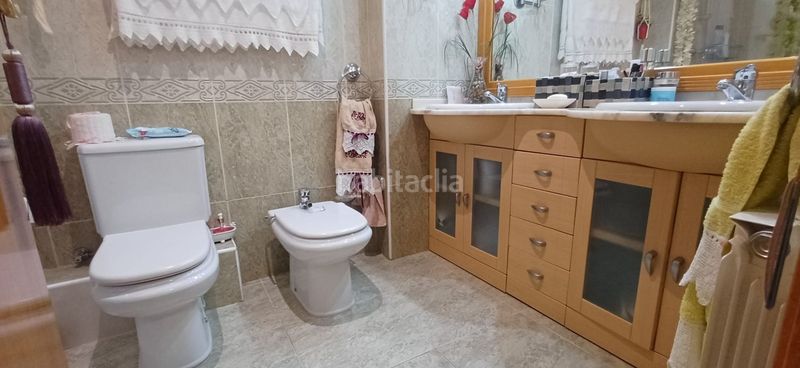 Foto 07dcf160-9775-4175-8682-55d4ca528475. Casa adossada amb calefacció a Pardinyes Lleida