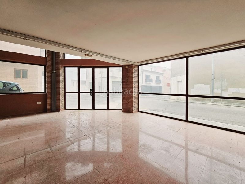 Foto 9df740e0-c2b3-405c-afce-302ae1d37788. Local comercial a Almacelles