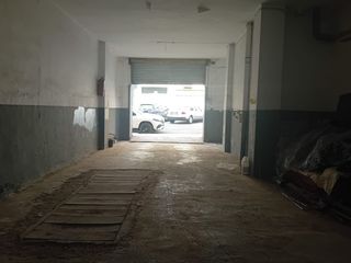 Local Comercial a Instituts-Universitat