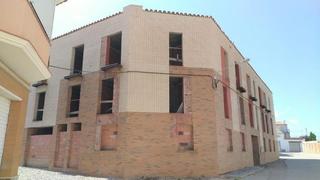 Edifici  Carrer domenech cardenal. Obra parada en calle domenech cardenal s/n de bellcaire d'urgell
