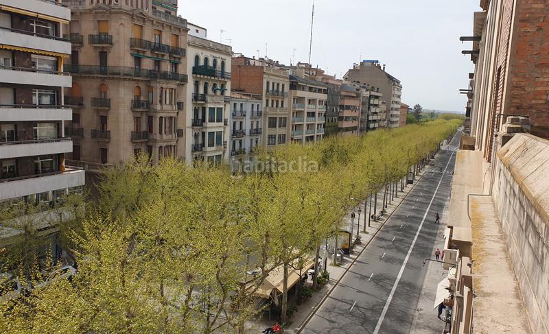 Foto 0a897550-10d2-4c56-beec-9c5e1e47f849. Edificio  emblematico ubicado en rambla ferran en Lleida