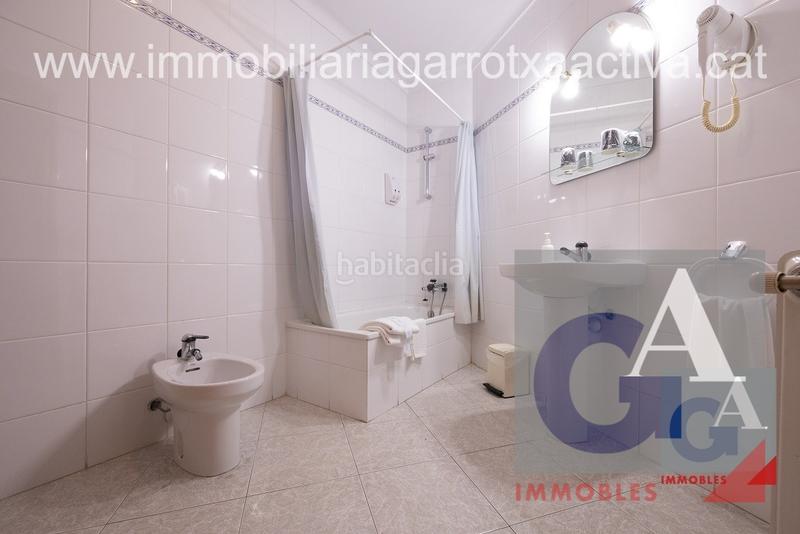 Foto 1055ed47-c163-4cb2-990c-15176bbe16c7. Edificio en Setcases