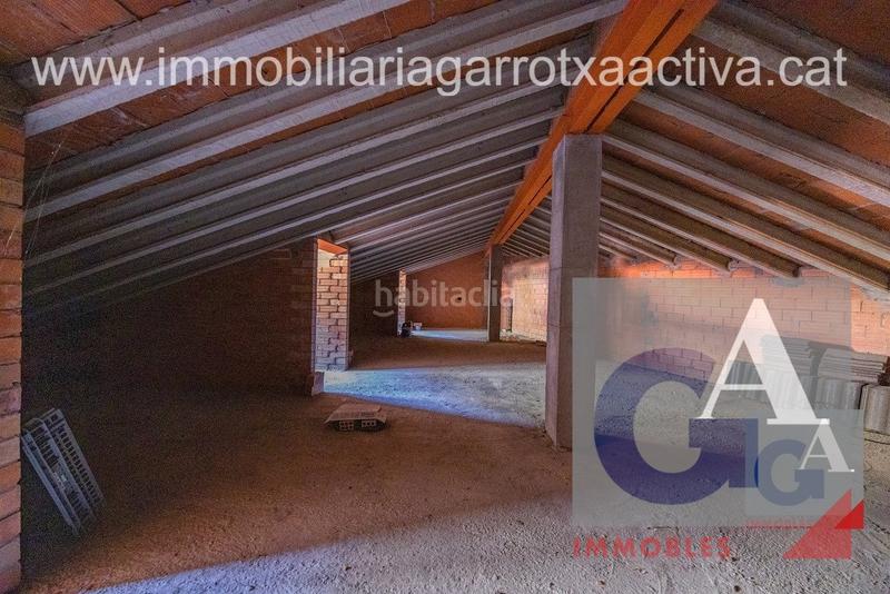 Foto 7eda89e1-058c-4772-807a-937fc37413e7. Edificio en Setcases