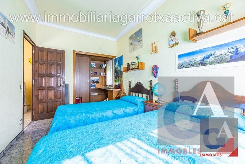 Foto 7375fa19-edff-4258-bfac-0d371c3efda4. Casa con riscaldamento parcheggio in Vall d´en Bas (La)