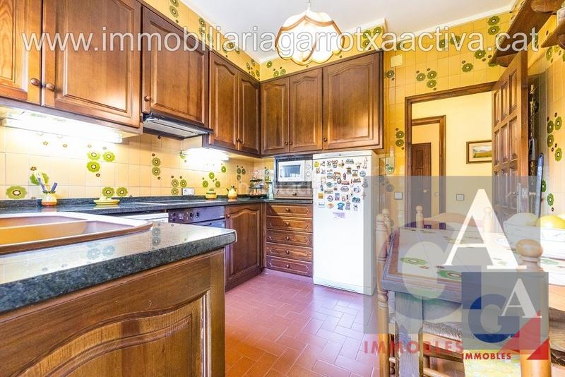 Foto 7ee844b2-6be1-4f07-b7da-70cacf366643. Casa con riscaldamento parcheggio in Vall d´en Bas (La)