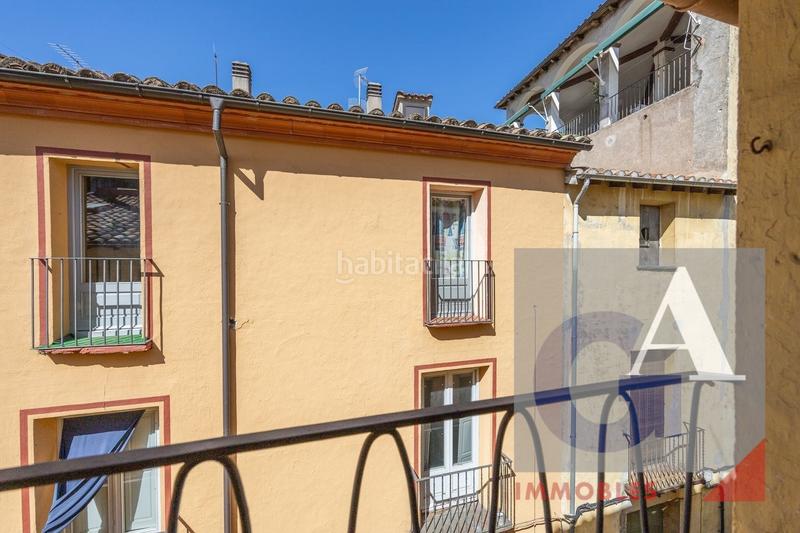 Foto 799fa031-0ed5-400a-b2a0-fe9d1974950e. Edificio en Olot