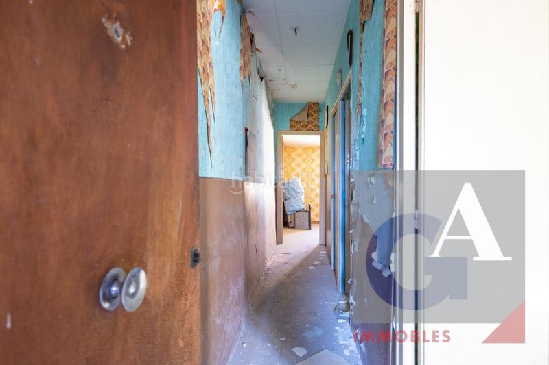 Foto 7fec8862-4dd5-4497-b062-f7f8f46f8ed9. Edificio en Olot