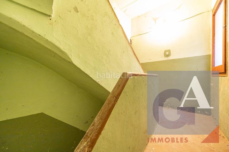 Foto b1dcb4e3-9488-45f2-82c0-9e73a7fea575. Edificio en Olot