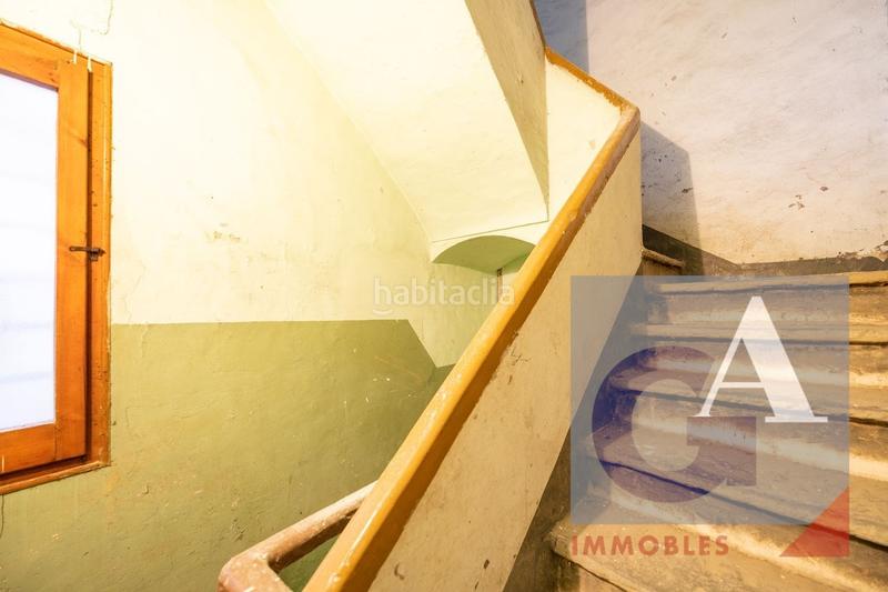 Foto e0d6c8f3-934b-4d27-b75b-ff20d3119564. Edificio en Olot