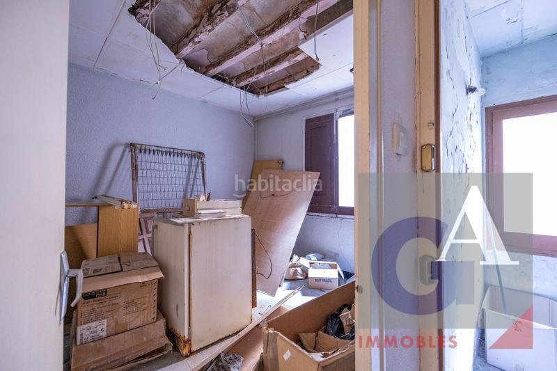 Foto f824276b-c8e3-4a2c-be43-511c0c2e0e68. Edificio en Olot