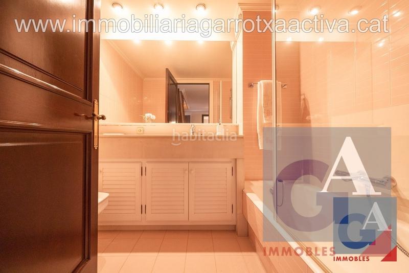 Foto abf742ab-353d-4845-9754-bd83e07d43a3. Piso en Olot