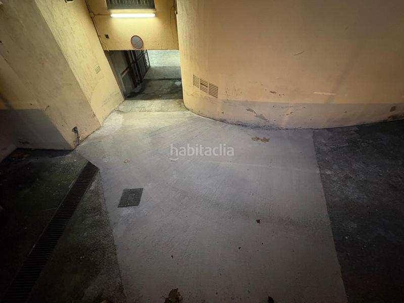 Foto 01767d55-490b-4d62-ac4d-fc68fc14260b. Aparcament cotxe a Olot