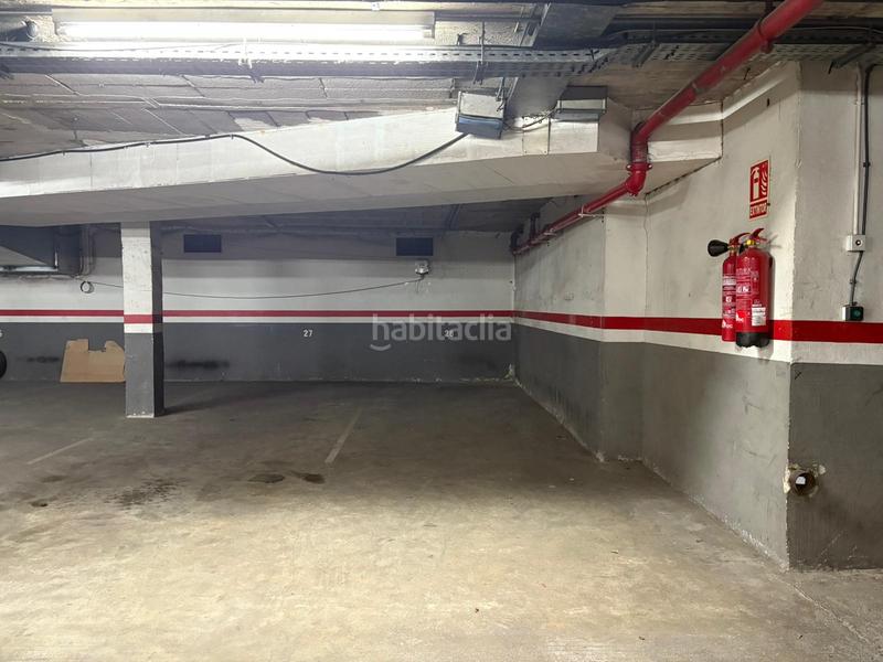 Foto 5a0ce4f0-4d02-4c87-9b4f-db9165ba06cc. Aparcament cotxe a Olot