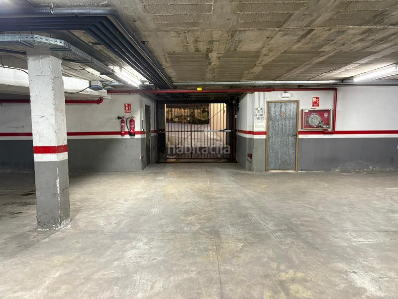 Foto 94874123-a834-49ae-a484-be51902be60d. Aparcament cotxe a Olot