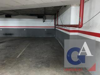 Parking voiture à Olot
