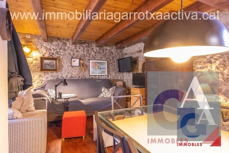 Foto 1aa9d16c-dffd-4f4c-a064-6c8a3fdea73f. Edificio en Olot