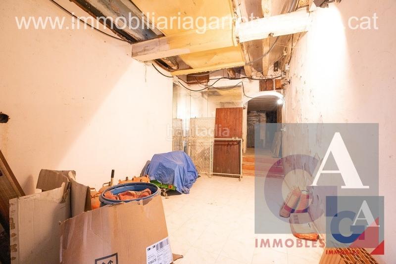 Foto 28903a0b-3e19-41ea-984e-954a94753de6. Edificio en Olot