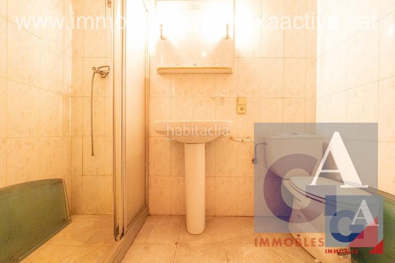 Foto 5b5f9e3e-d3bf-42de-856b-2c19b554e1a0. Edificio en Olot