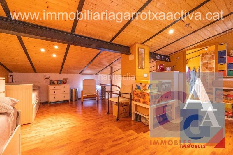 Foto 5fd40101-bc16-428a-a1a7-93de664381e6. Edificio en Olot