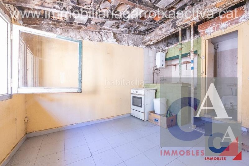 Foto 6ae15d00-27a4-4baf-945b-24f8c97a683f. Edificio en Olot