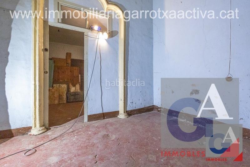 Foto 89566d6f-c9a0-46f8-b0a5-dcab010c39b1. Edificio en Olot