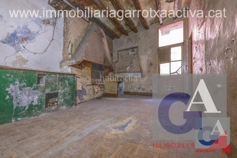 Foto cfea0c8a-7fa5-4433-aa5f-023e71499b49. Edificio en Olot