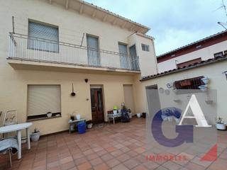 Casa adossada a Ripoll