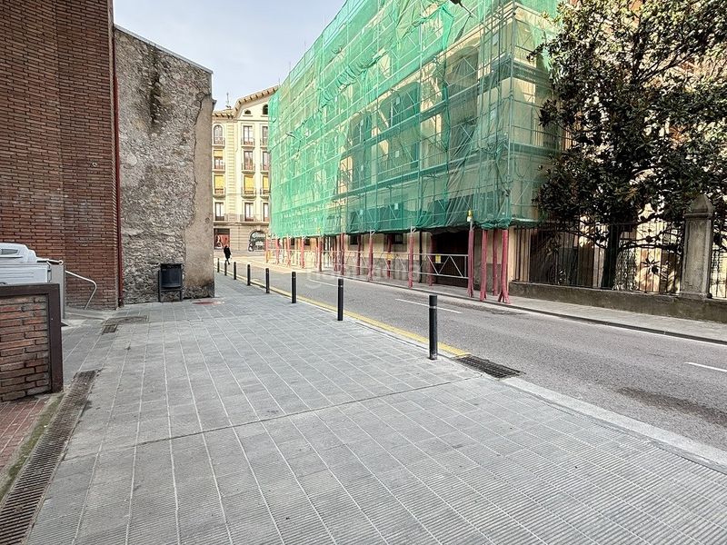 Foto 94207b1d-5213-4a1f-98fd-f0da3179a683. Aparcament cotxe a Ripoll