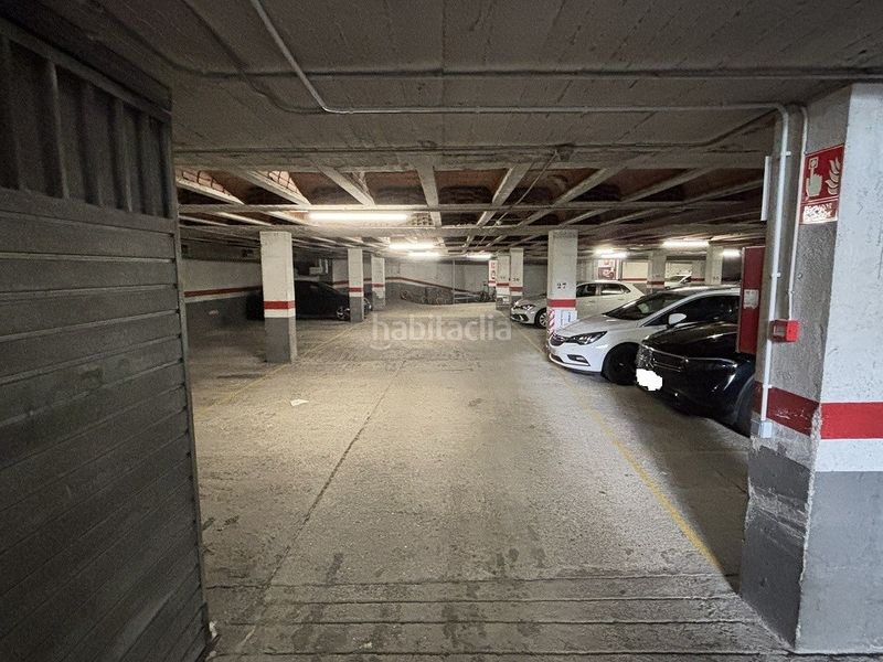 Foto f12f3a34-710c-4714-9650-9eb598e10789. Aparcament cotxe a Ripoll