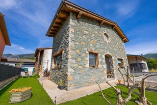 Casa a Vall den Bas (La)