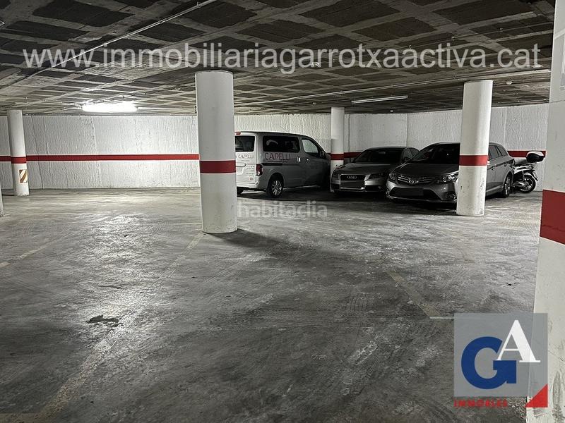 Foto 177e5129-df75-4bfd-846b-cccf8129fcf1. Alquiler parking coche en Olot