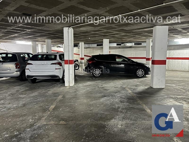 Foto 8b1530d9-6278-4391-bfc5-3ce6a395b9bf. Alquiler parking coche en Olot