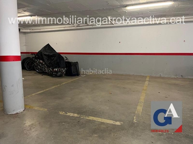 Foto 6b049d00-f92f-460f-80fb-c4c8c96be6c5. Lloguer aparcament cotxe a Olot